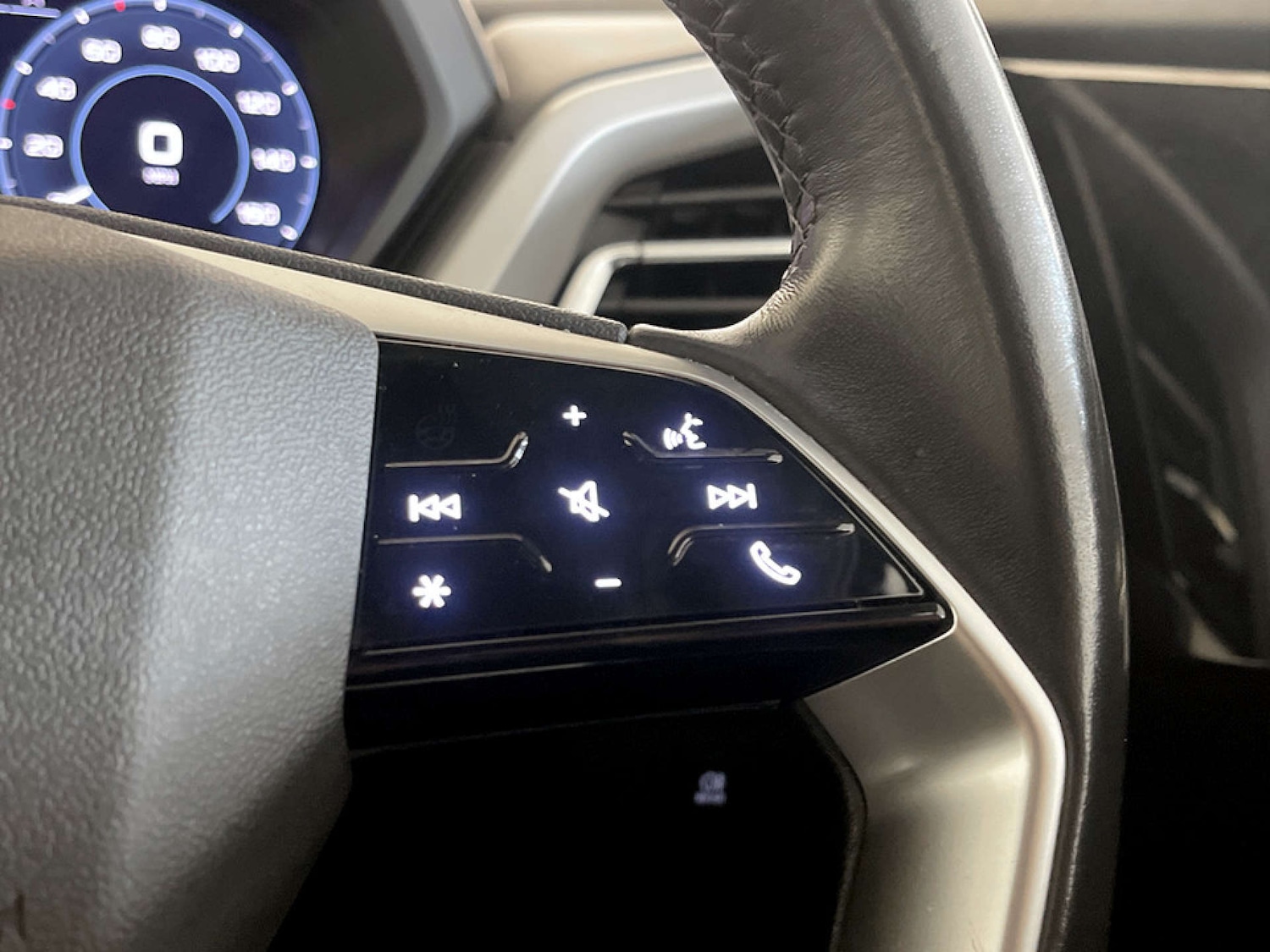 Used Audi Q4 e-tron 2023 for sale - 77422872: Photo 18