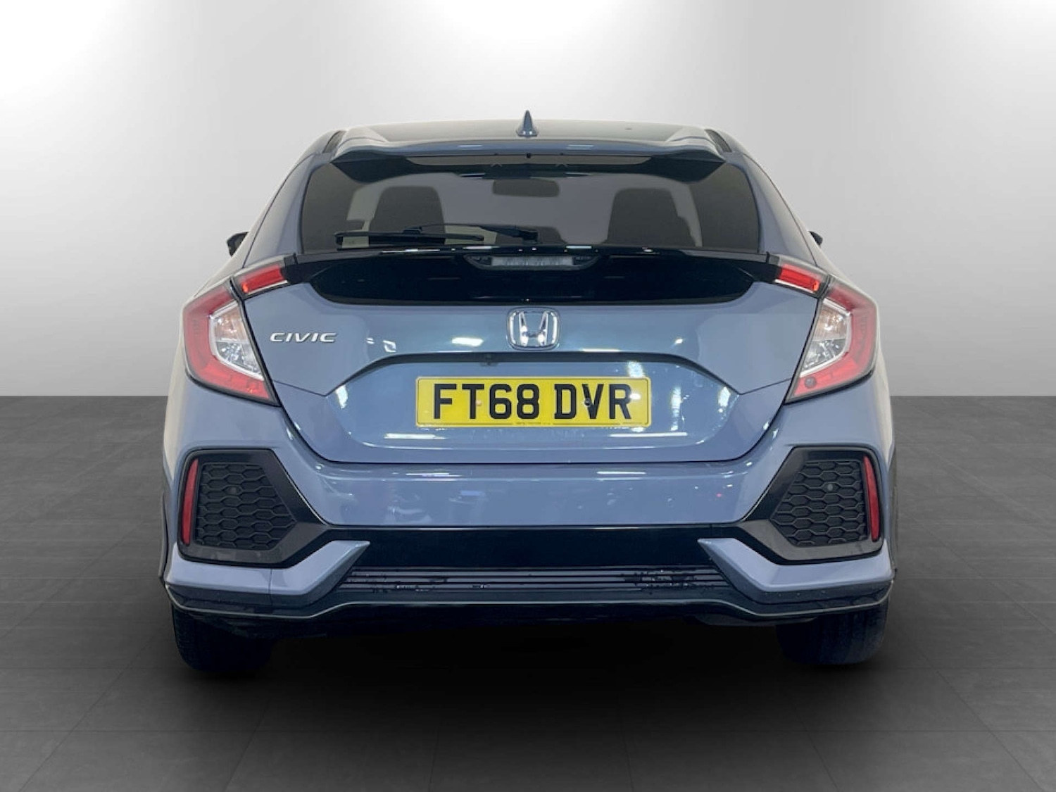 Used Honda Civic 2018 for sale - 77548575: Photo 9