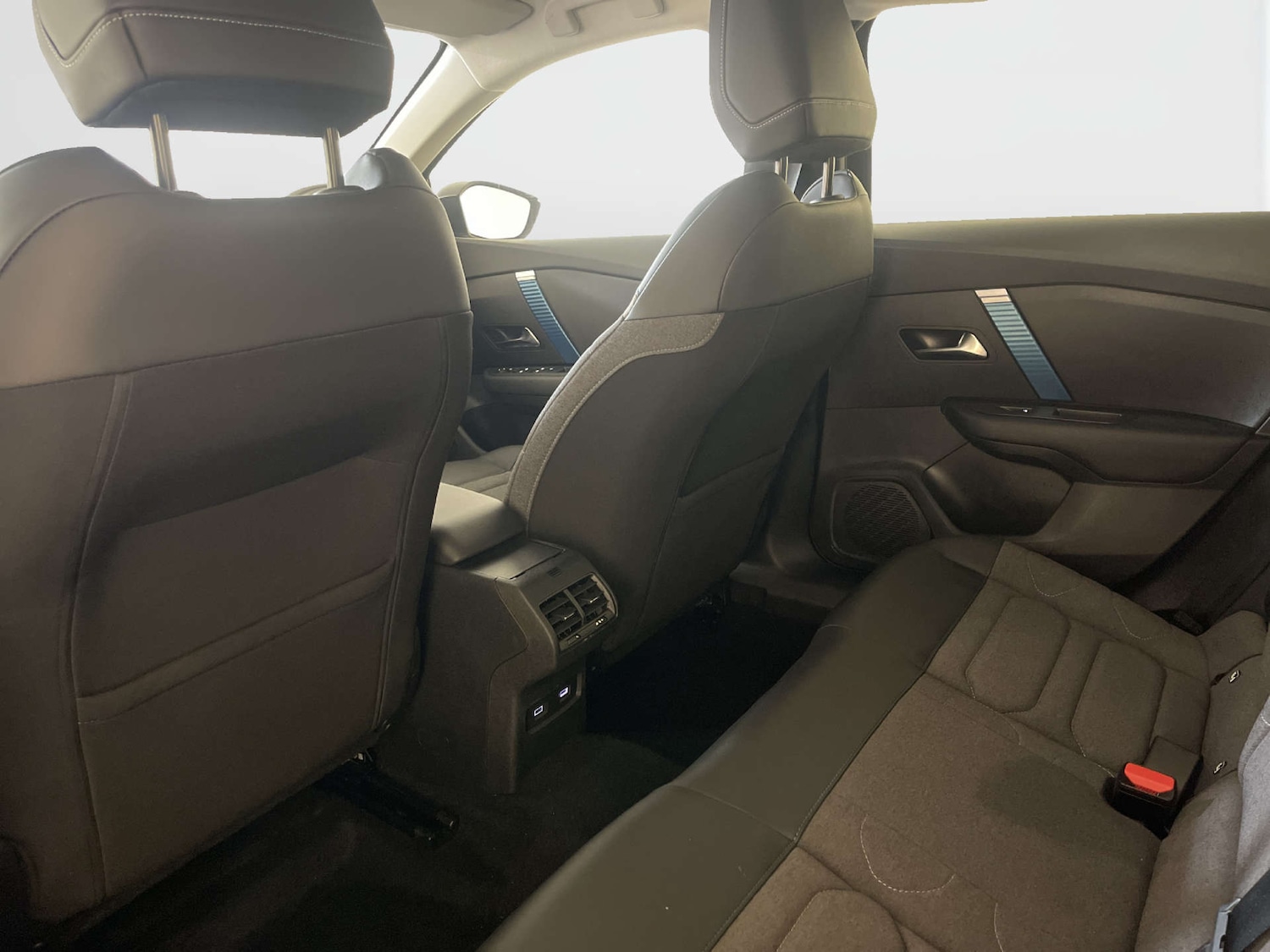 Used Citroen C4 X 2023 for sale - 77946377: Photo 13