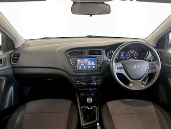 Used Hyundai i20 2019 for sale - 75711764: Photo