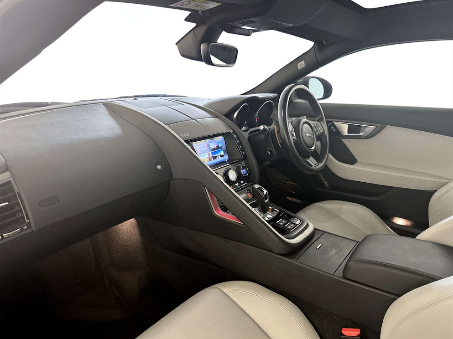 Used Jaguar F-Type 2016 for sale - 77185095: Photo 12