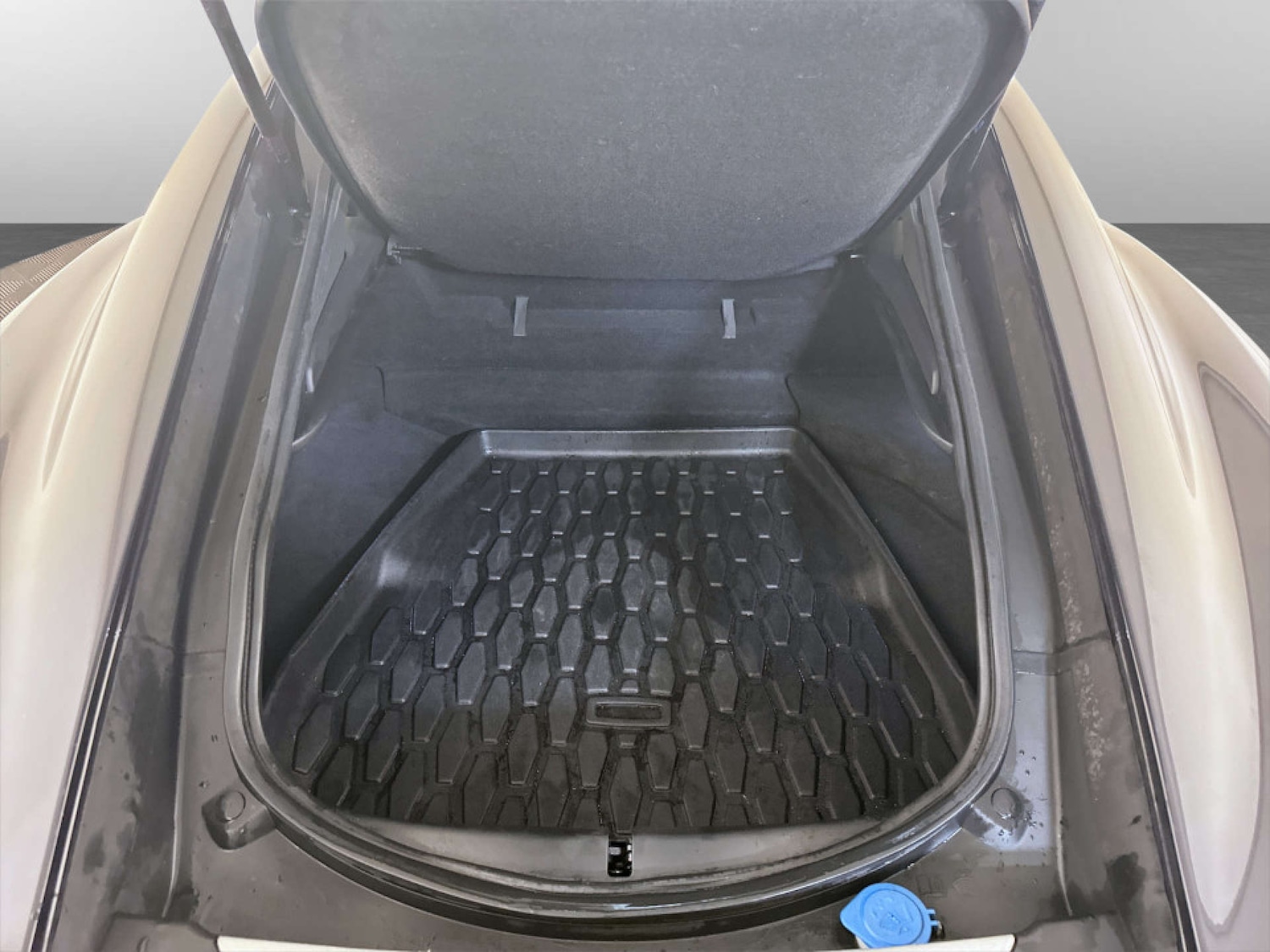 Used Jaguar F-Type 2016 for sale - 77185095: Photo 16