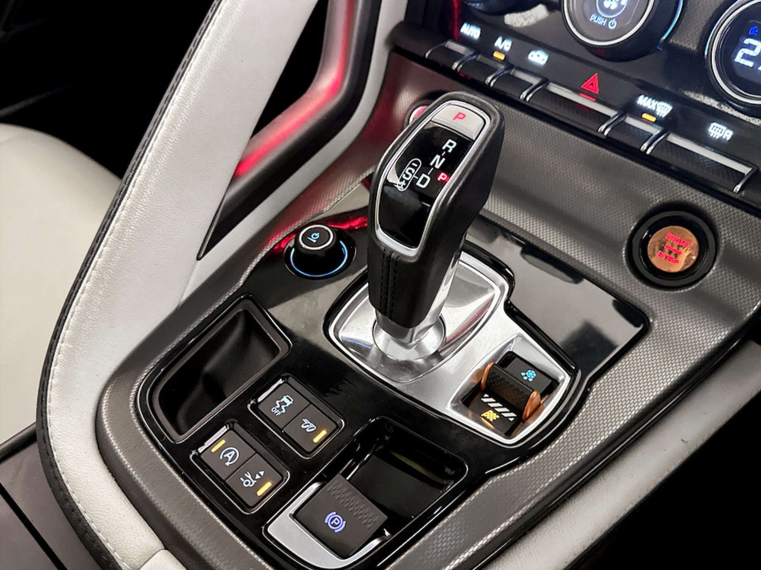 Used Jaguar F-Type 2016 for sale - 77185095: Photo 28