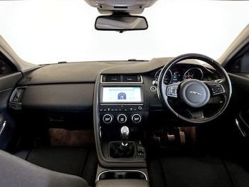 Used Jaguar E-Pace 2019 for sale - 76776775: Photo