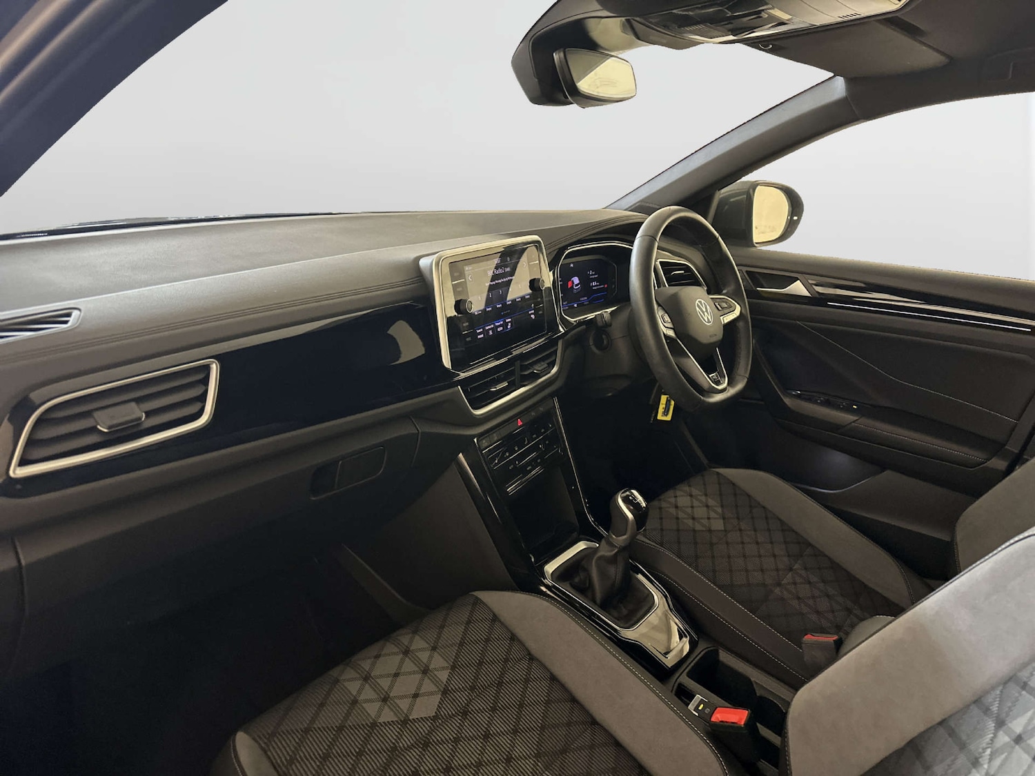 Used Volkswagen T-Roc 2024 for sale - 77850762: Photo 12