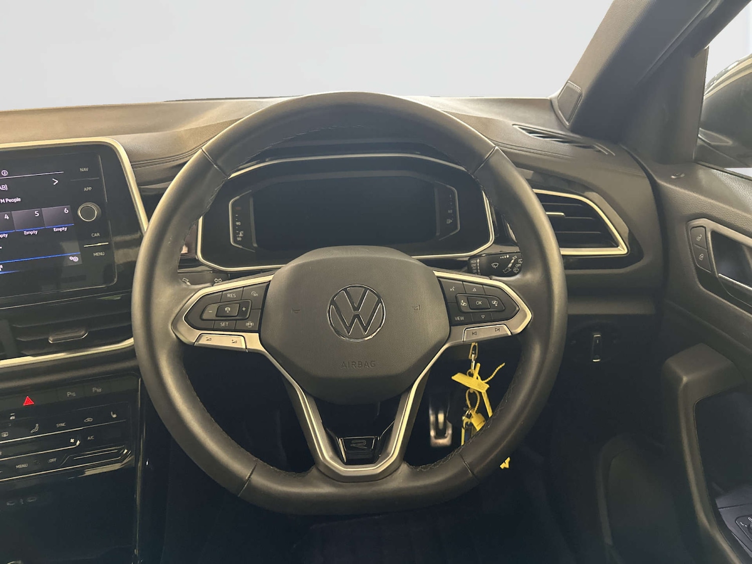 Used Volkswagen T-Roc 2024 for sale - 77850762: Photo 17