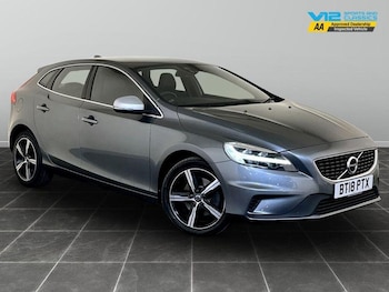 Used Volvo V40 2018 for sale - 75898098: Photo