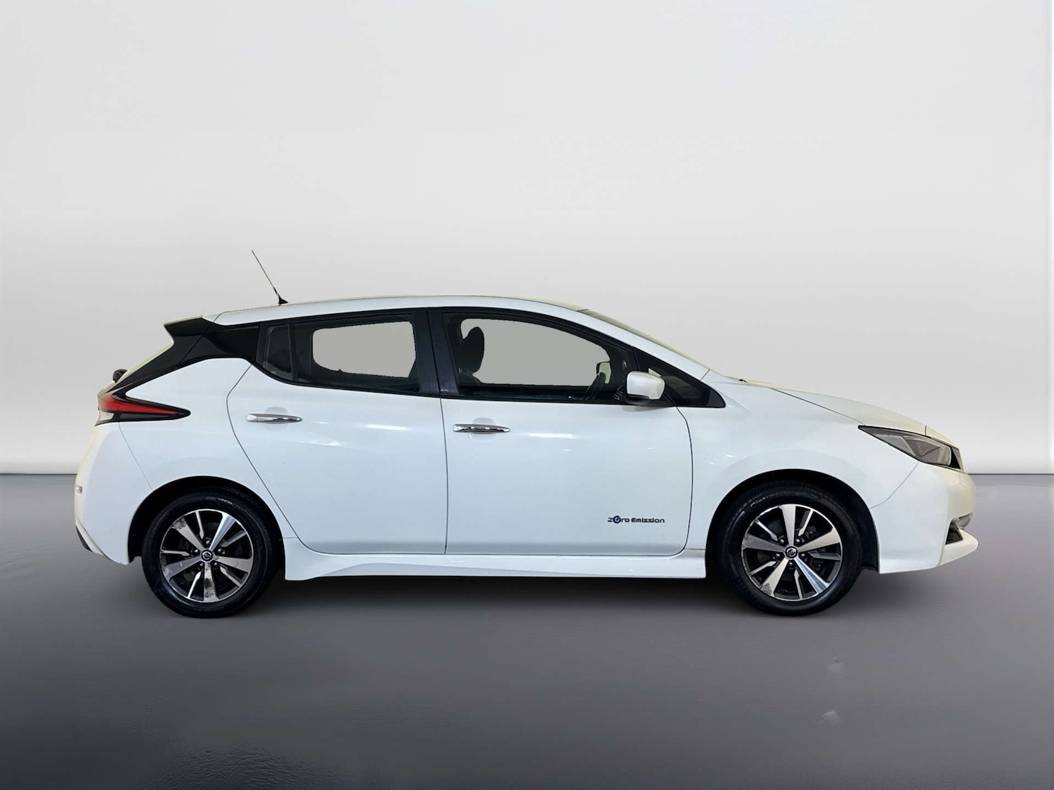 Used Nissan Leaf 2018 for sale - 78083446: Photo 11