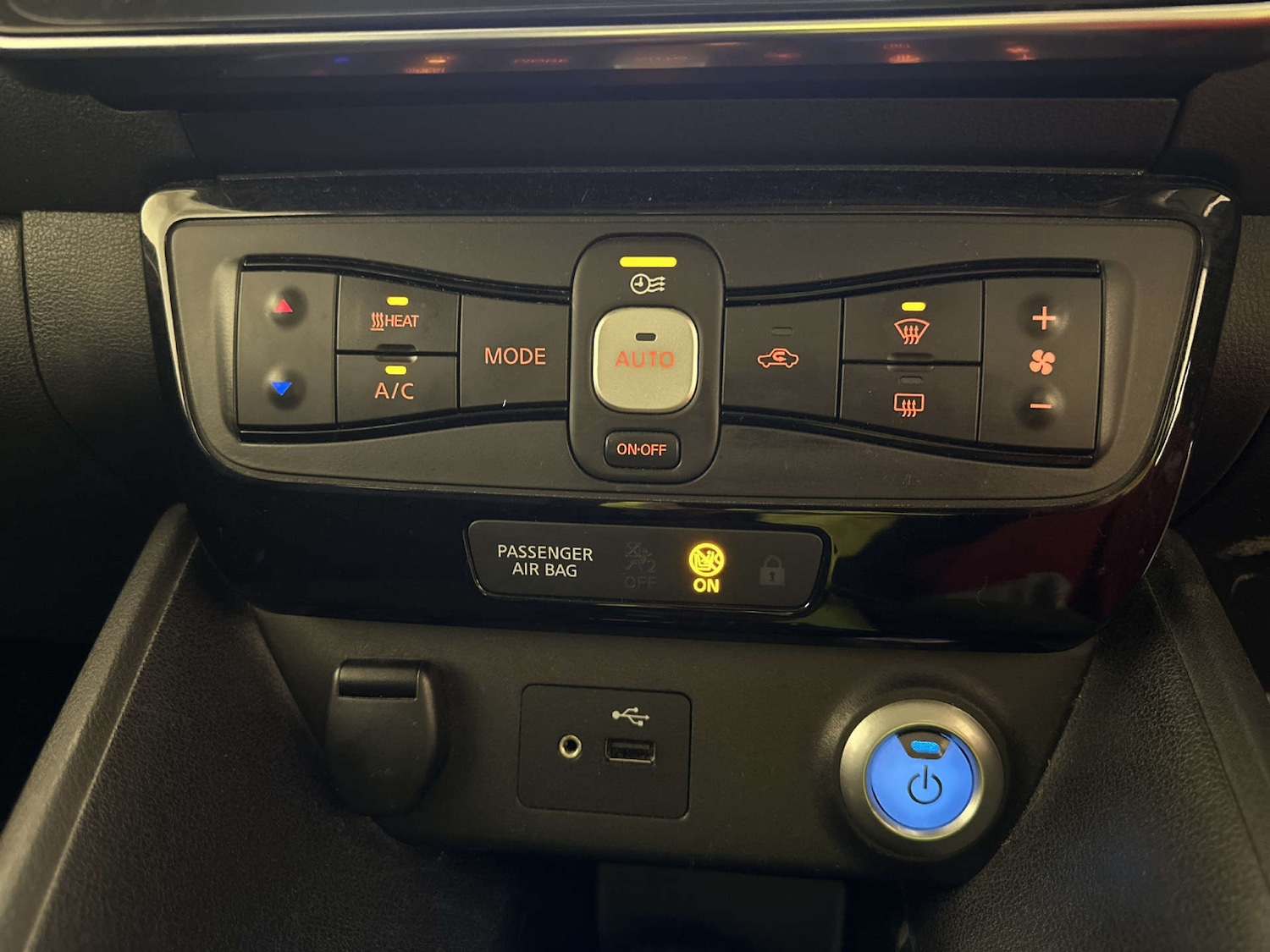 Used Nissan Leaf 2018 for sale - 78083446: Photo 24