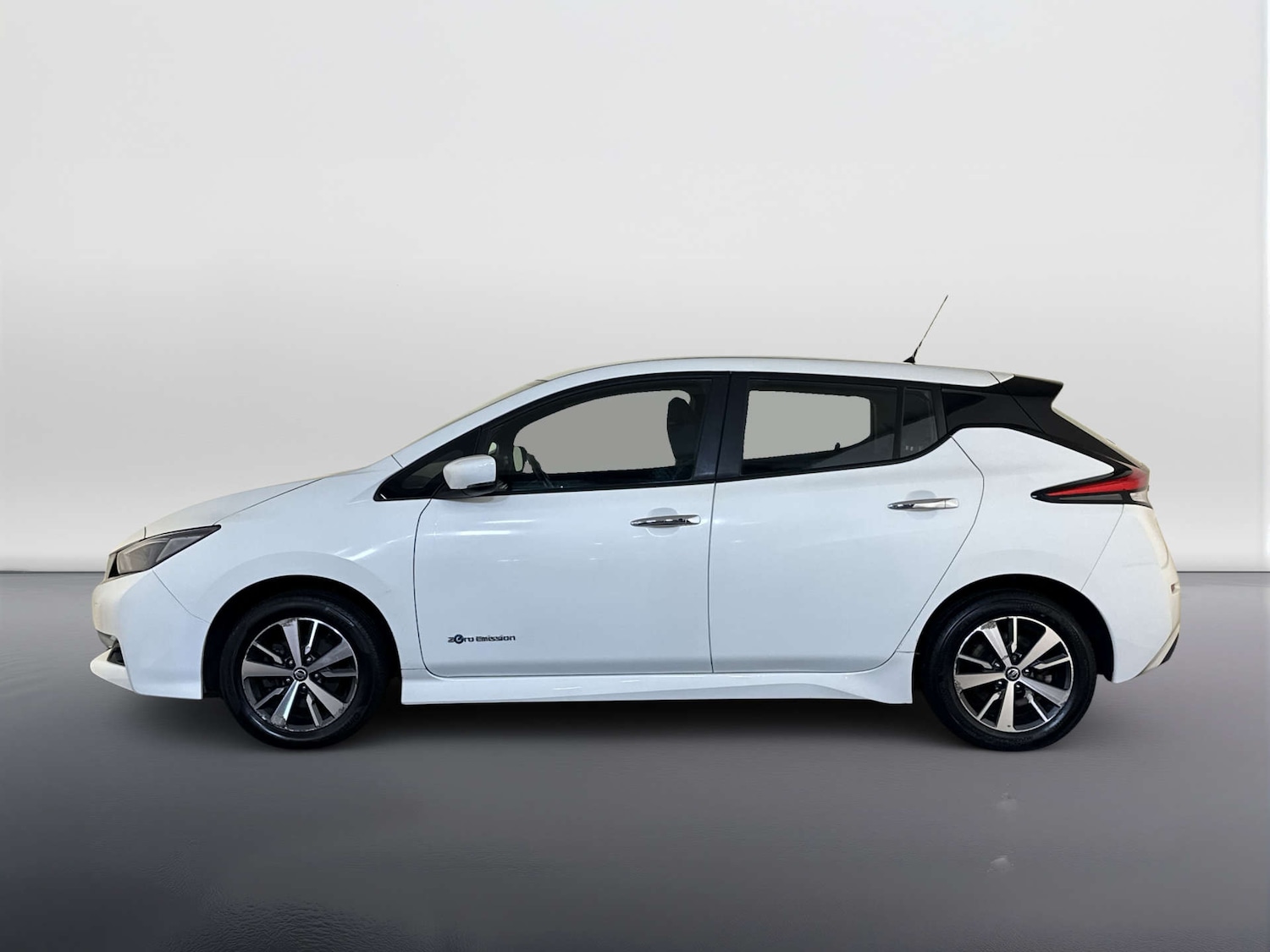 Used Nissan Leaf 2018 for sale - 78083446: Photo 7