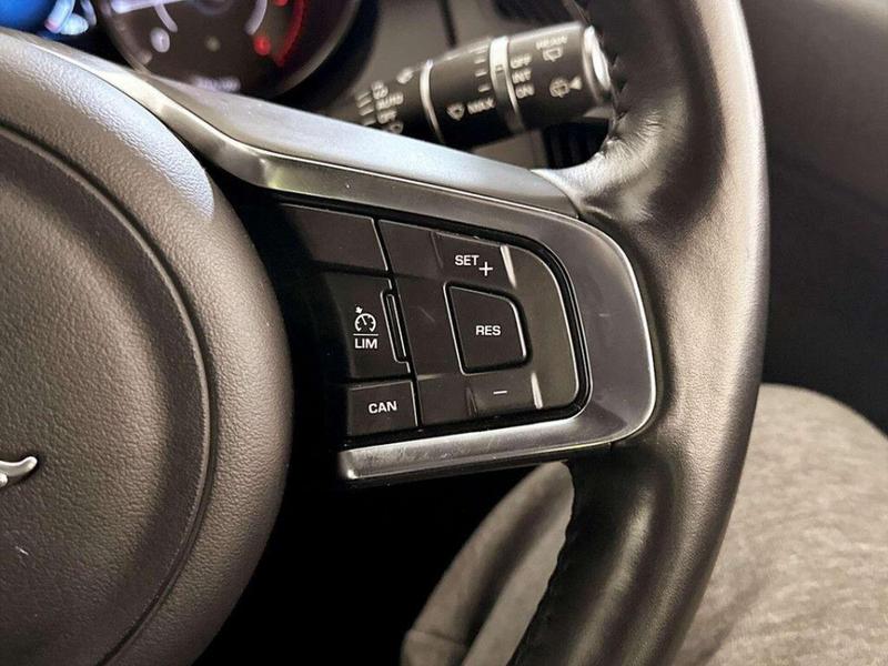 Used Jaguar E-Pace 2018 for sale - 76882532: Photo 19