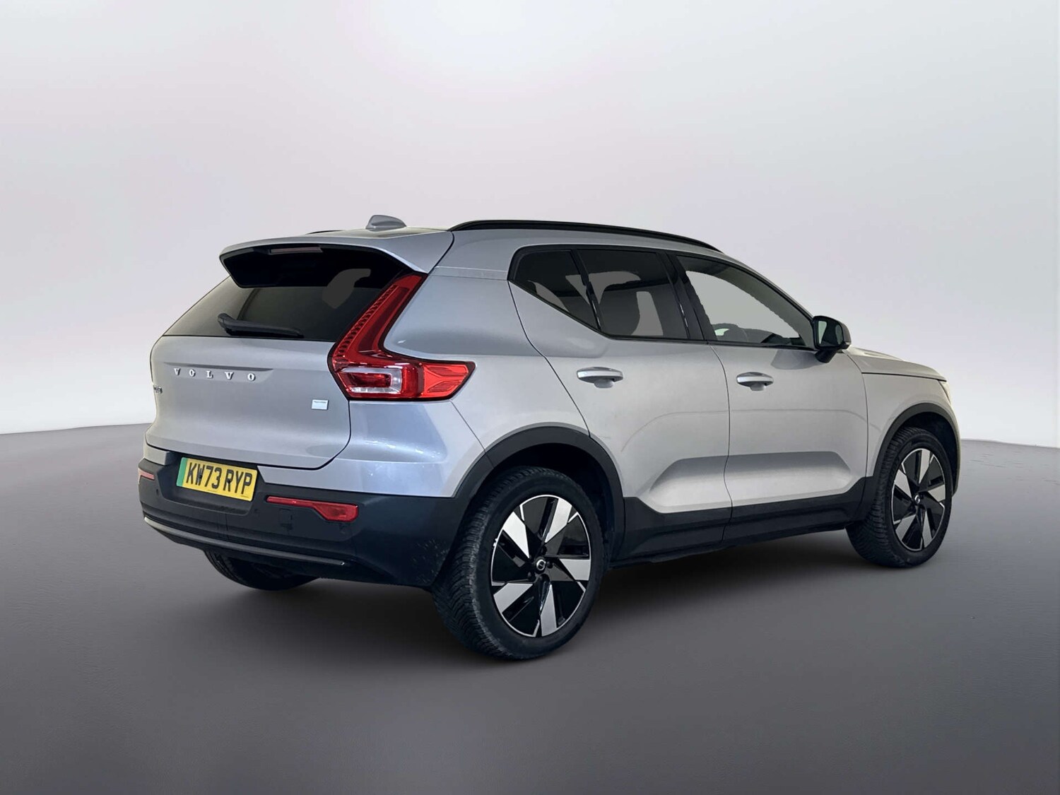 Used Volvo XC40 2024 for sale - 77917740: Photo 10