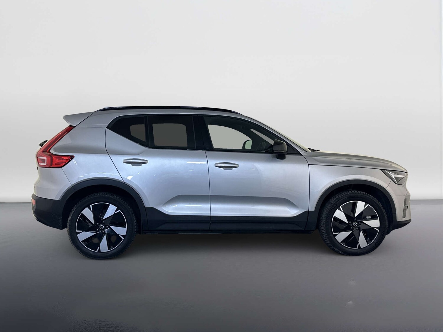 Used Volvo XC40 2024 for sale - 77917740: Photo 11