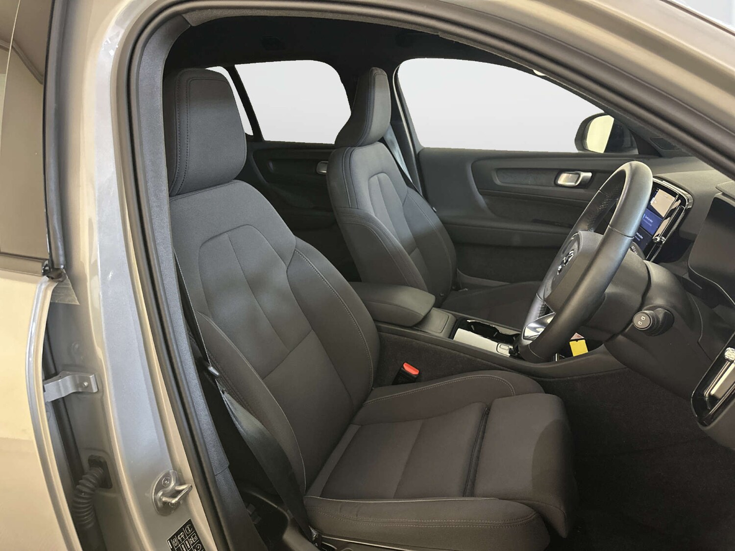 Used Volvo XC40 2024 for sale - 77917740: Photo 13