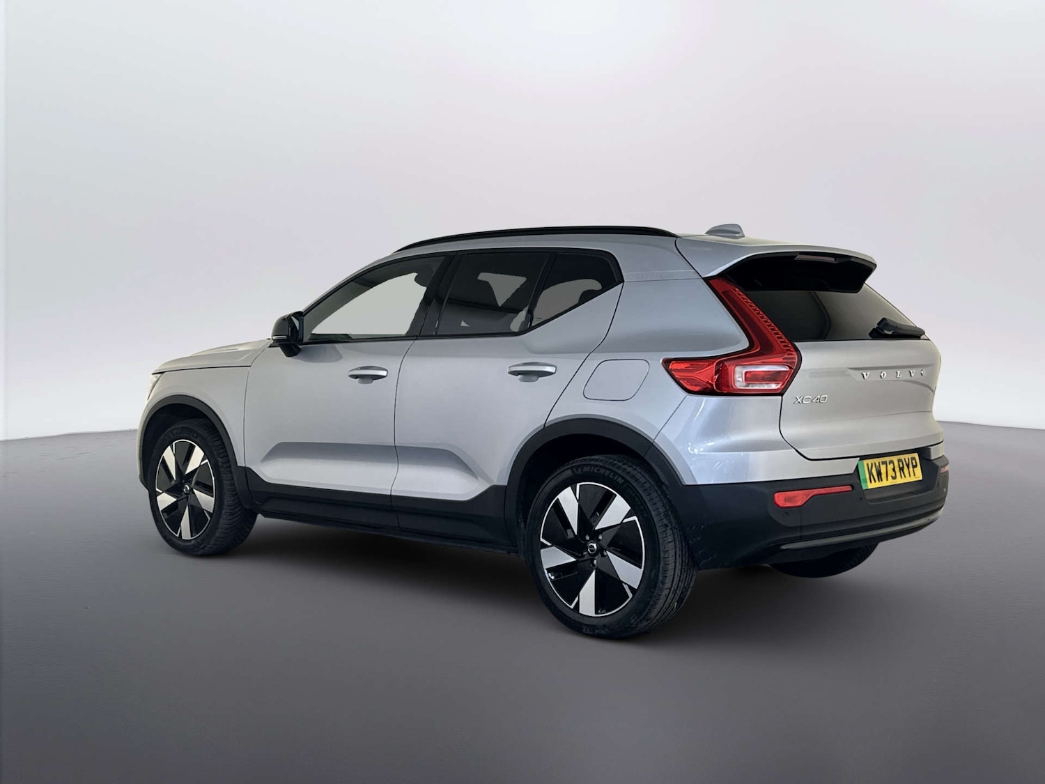 Used Volvo XC40 2024 for sale - 77917740: Photo 8
