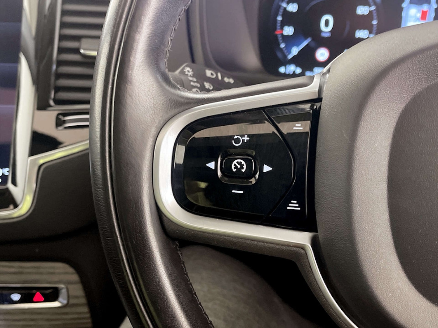 Used Volvo XC90 2020 for sale - 77328626: Photo 18