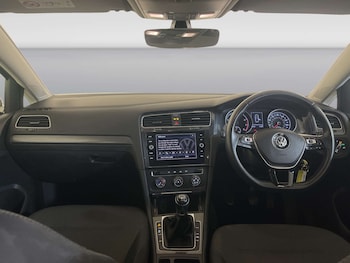 Used Volkswagen Golf 2018 for sale - 78851316: Photo