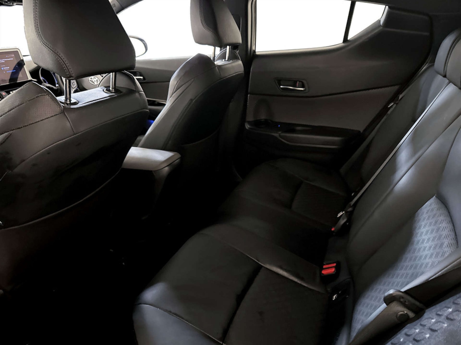 Used Toyota C-HR 2023 for sale - 77185215: Photo 14