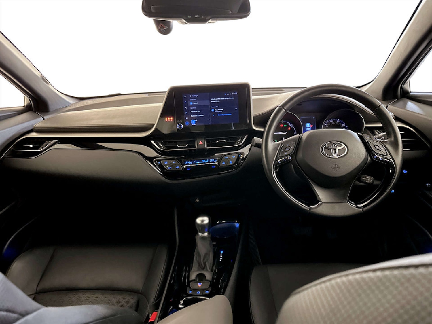 Used Toyota C-HR 2023 for sale - 77185215: Photo 3