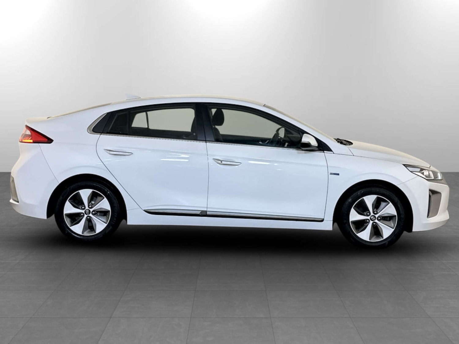 Used Hyundai IONIQ 2017 for sale - 77380643: Photo 11