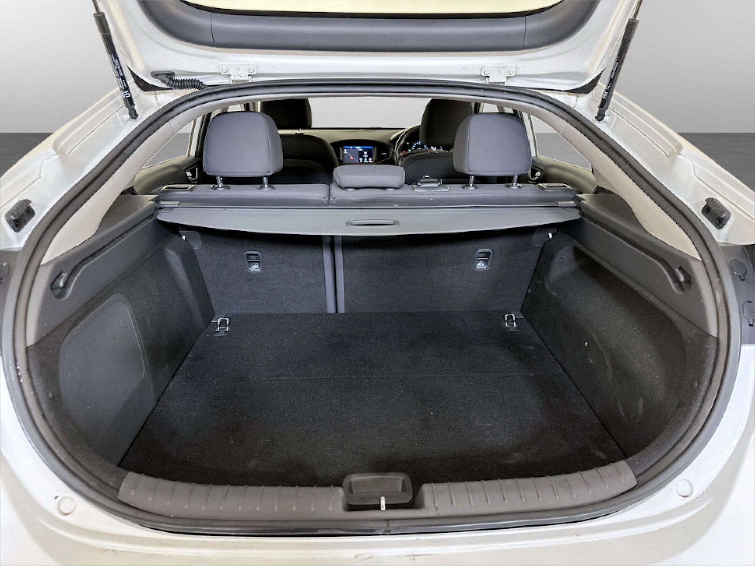 Used Hyundai IONIQ 2017 for sale - 77380643: Photo 15