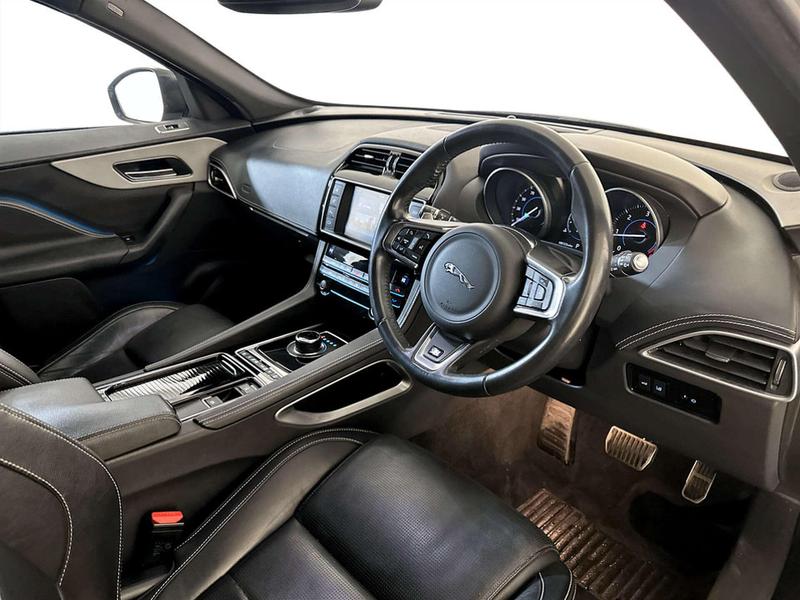 Used Jaguar F-Pace 2018 for sale - 77152168: Photo 15