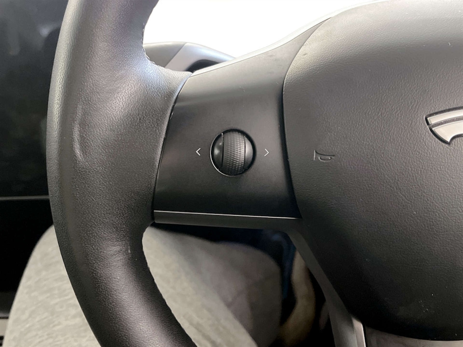 Used Tesla Model 3 2020 for sale - 77621924: Photo 16