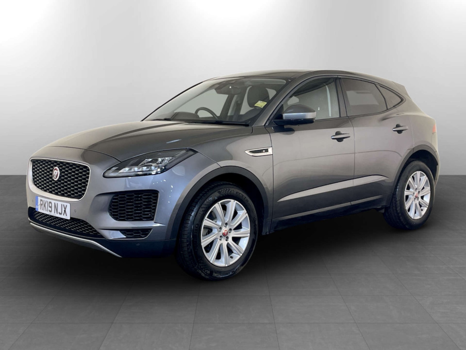 Used Jaguar E-Pace 2019 for sale - 77406142: Photo 6