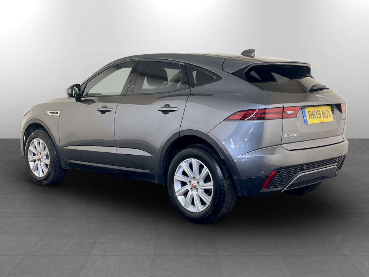 Used Jaguar E-Pace 2019 for sale - 77406142: Photo 8