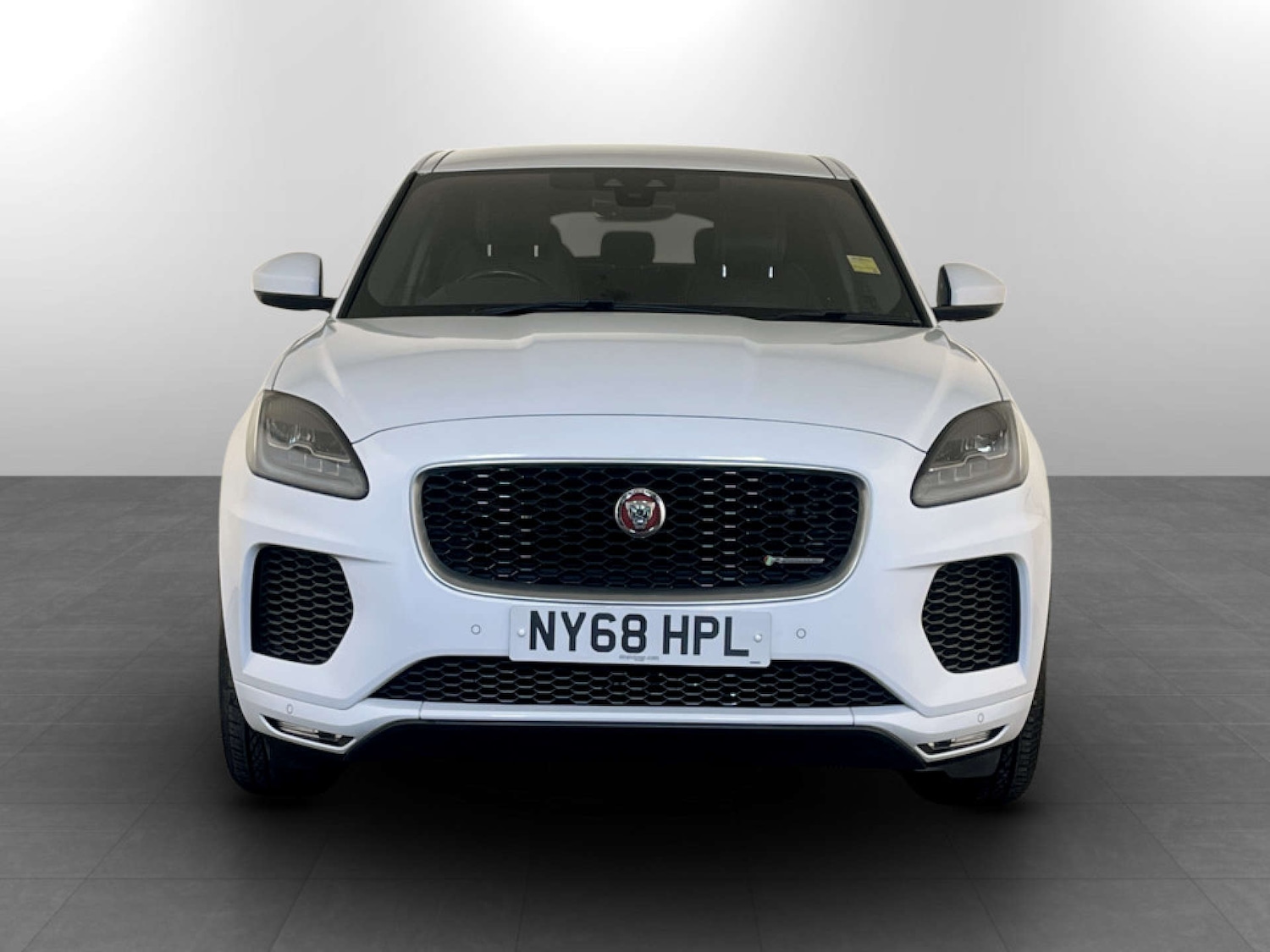 Used Jaguar E-Pace 2018 for sale - 77745608: Photo 5