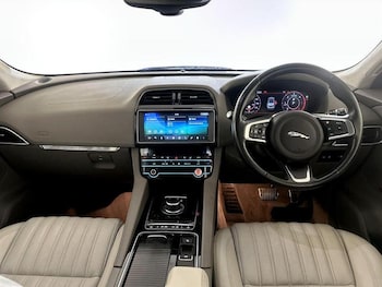 Used Jaguar F-Pace 2019 for sale - 76202200: Photo 3