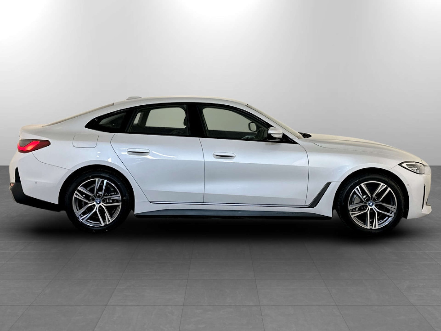 Used BMW i4 2022 for sale - 77422856: Photo 10