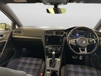 Used Volkswagen Golf 2017 for sale - 78502948: Photo