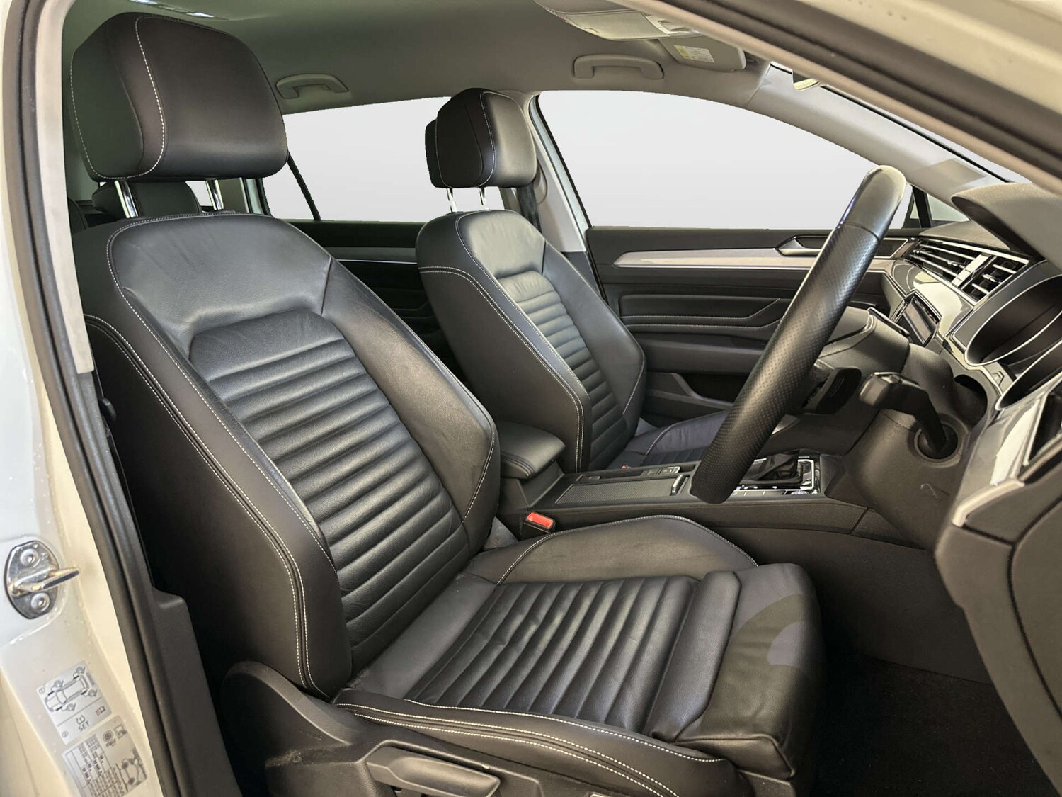 Used Volkswagen Passat 2022 for sale - 77877258: Photo 14