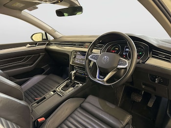 Used Volkswagen Passat 2022 for sale - 77877258: Photo