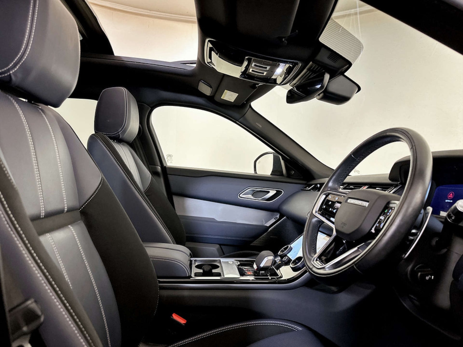 Used Land Rover Range Rover Velar 2022 for sale - 77370951: Photo 12