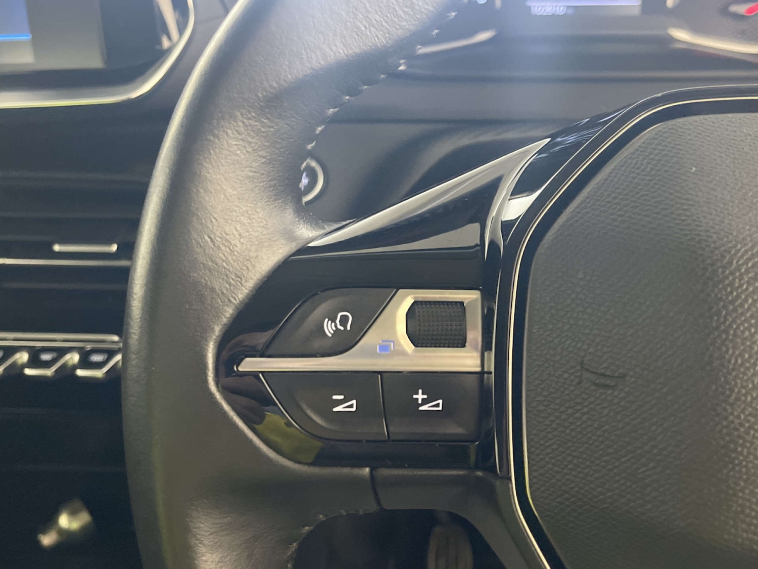 Used Peugeot 2008 2022 for sale - 78045021: Photo 16