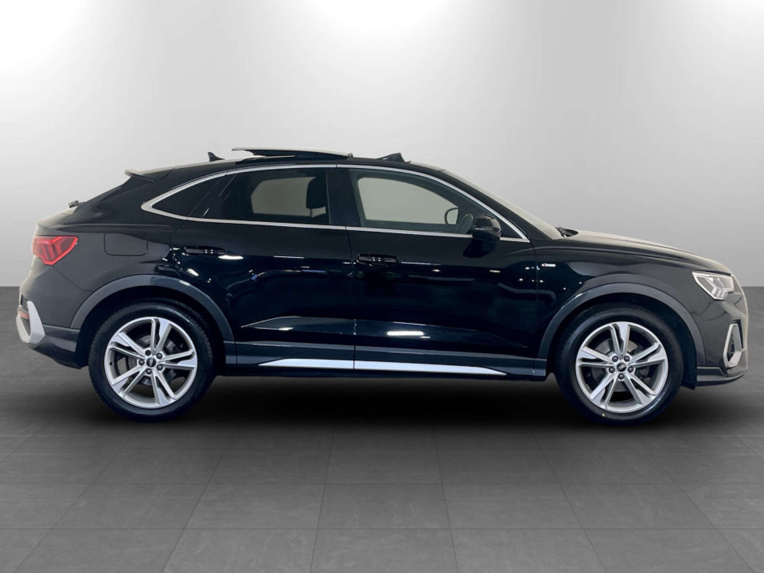 Used Audi Q3 2022 for sale - 77301712: Photo 11