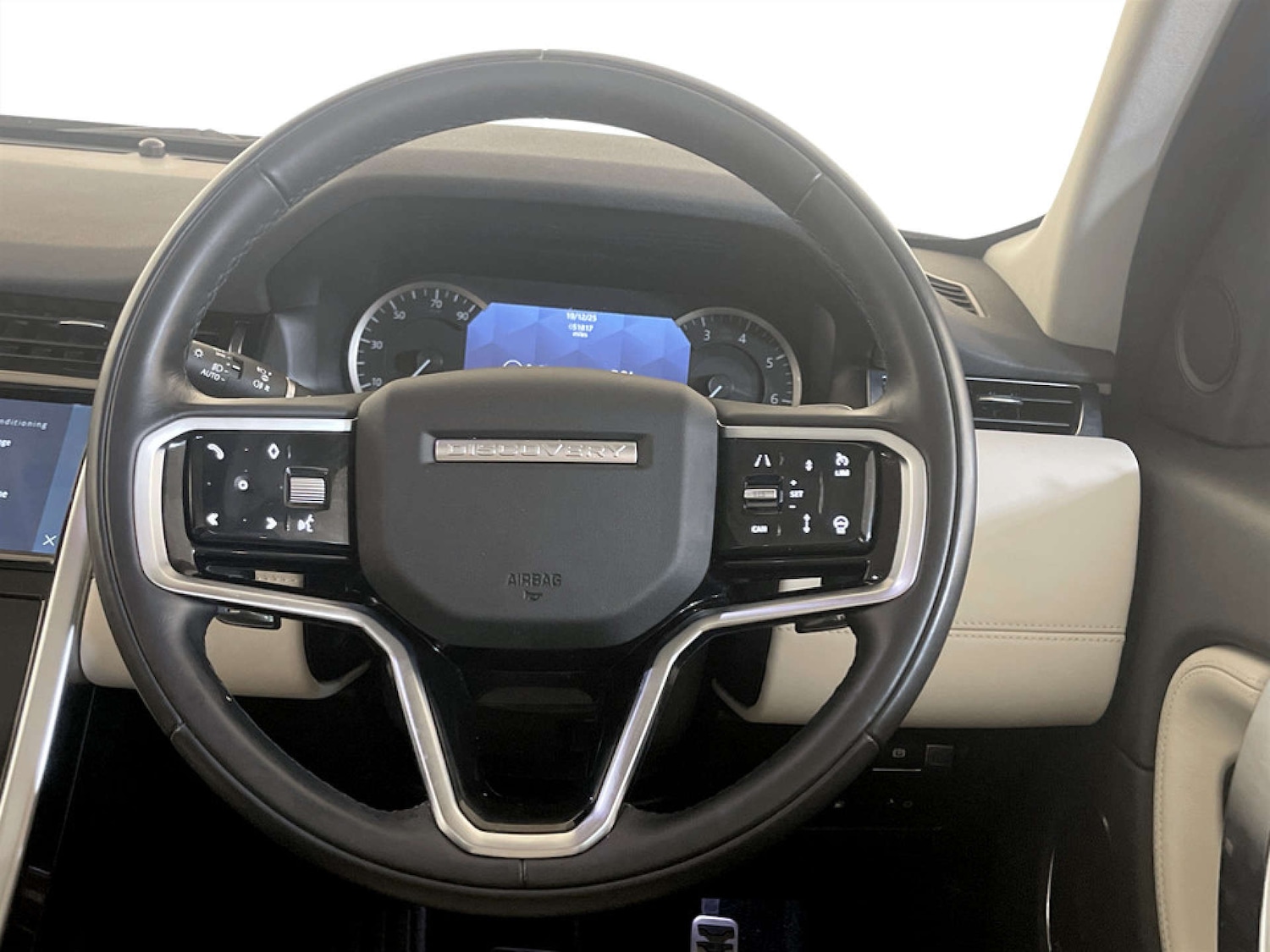 Used Land Rover Discovery Sport 2022 for sale - 77185191: Photo 17