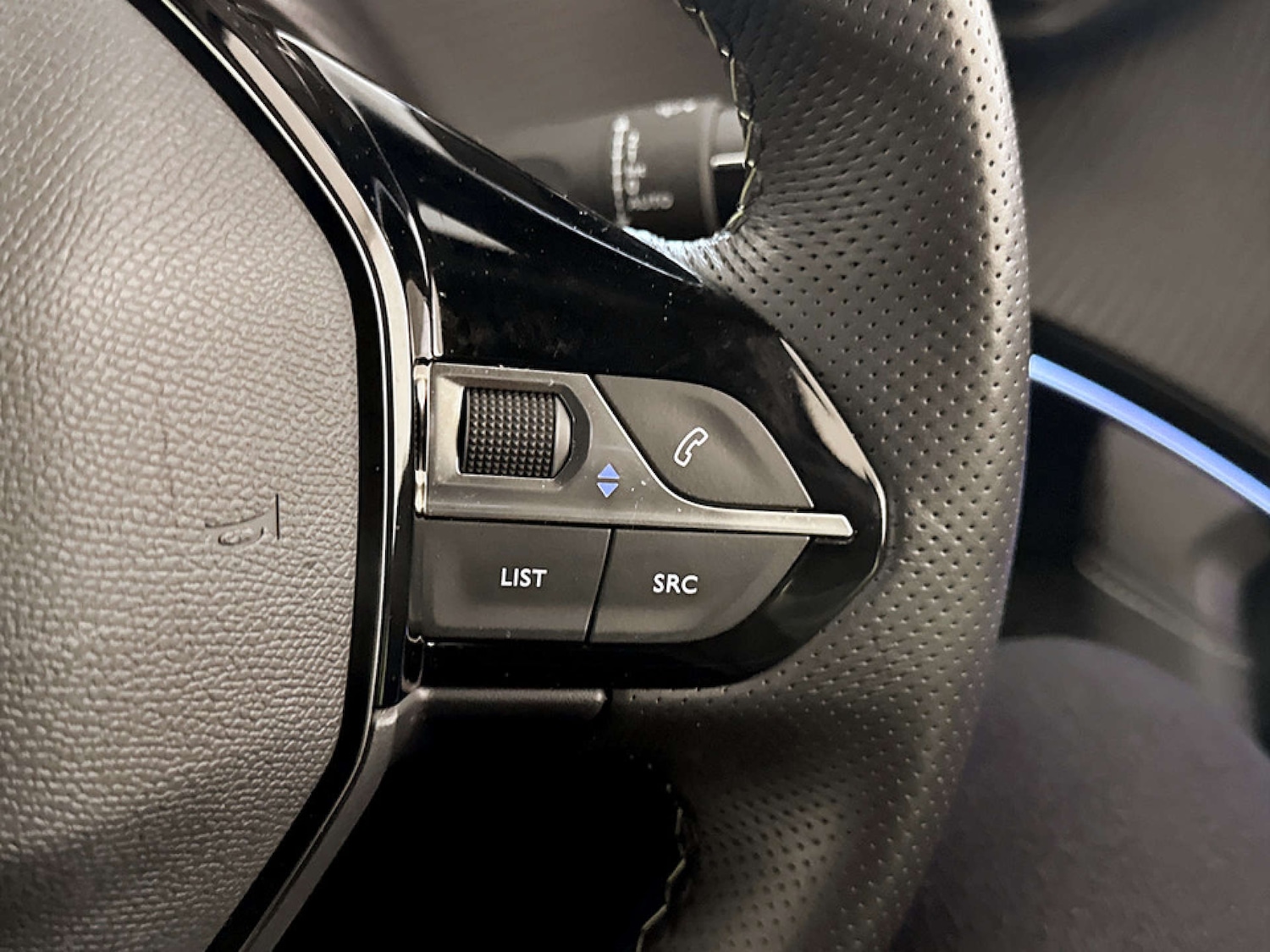 Used Peugeot 2008 2022 for sale - 77276697: Photo 19