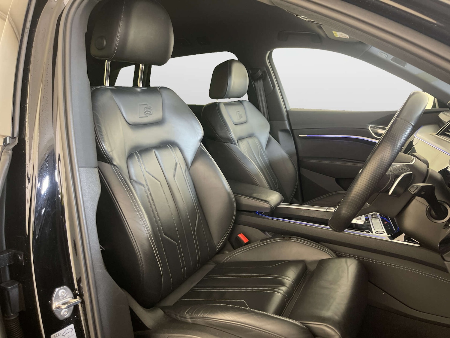 Used Audi e-tron 2022 for sale - 77953294: Photo 13