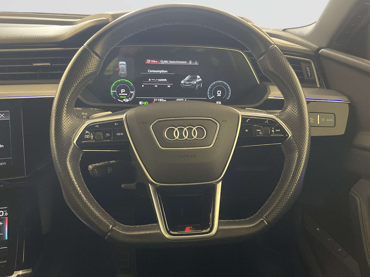 Used Audi e-tron 2022 for sale - 77953294: Photo 16
