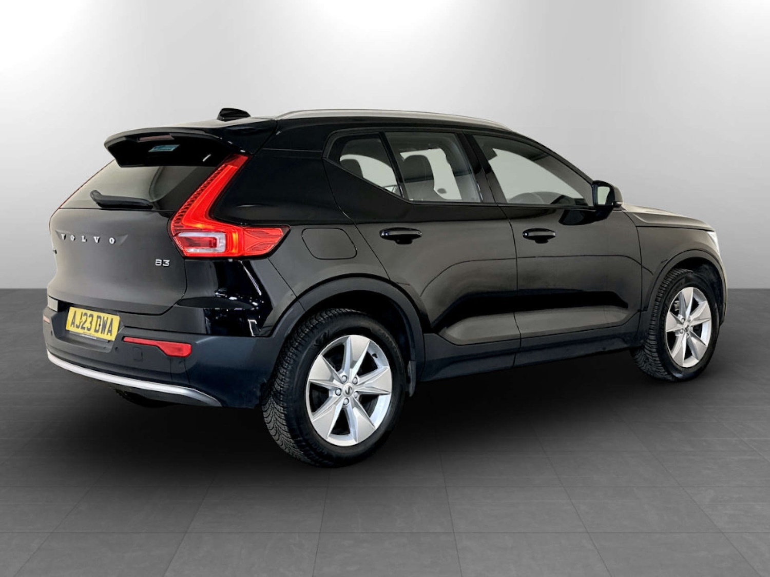Used Volvo XC40 2023 for sale - 77422826: Photo 10
