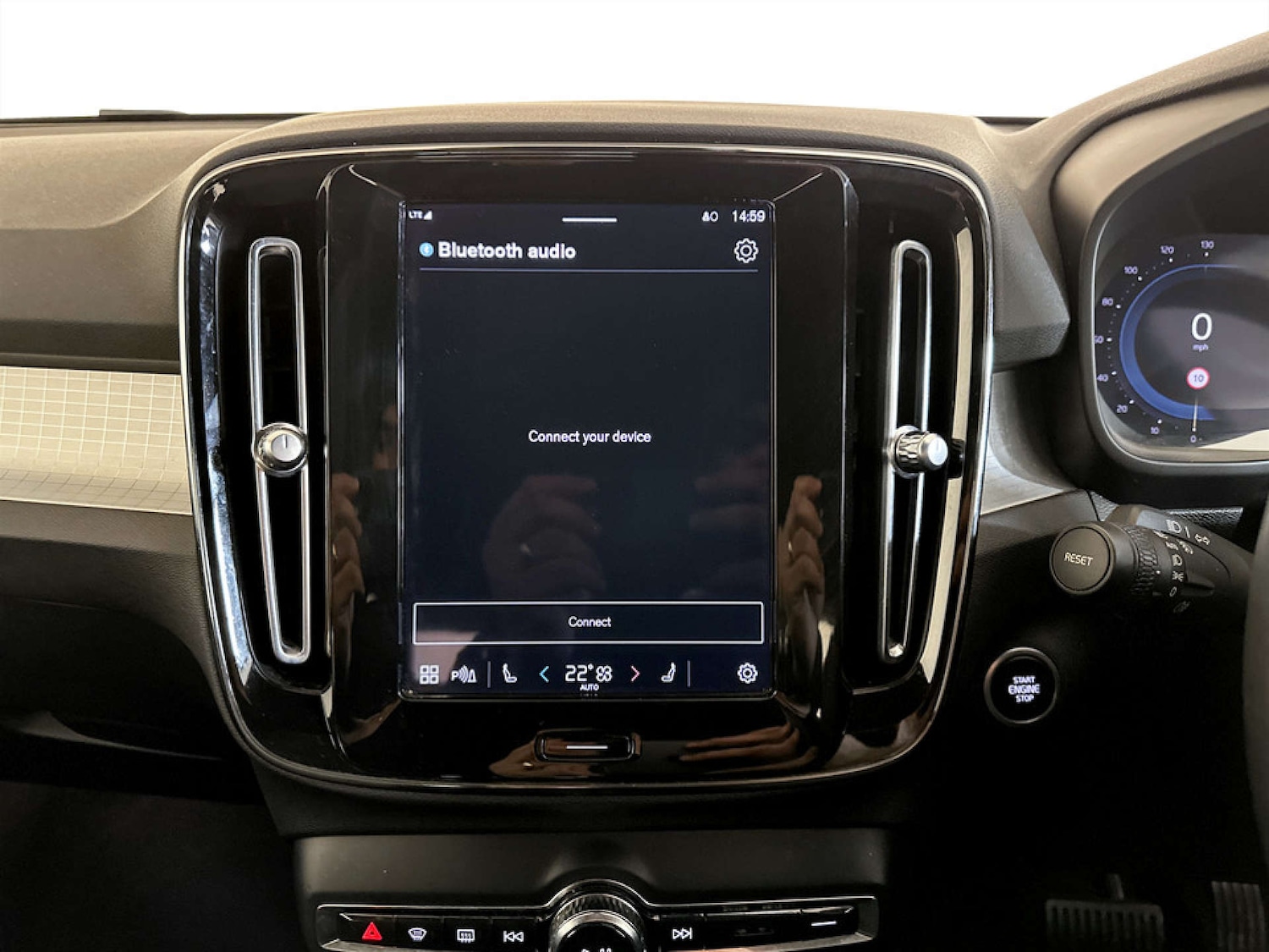 Used Volvo XC40 2023 for sale - 77422826: Photo 23