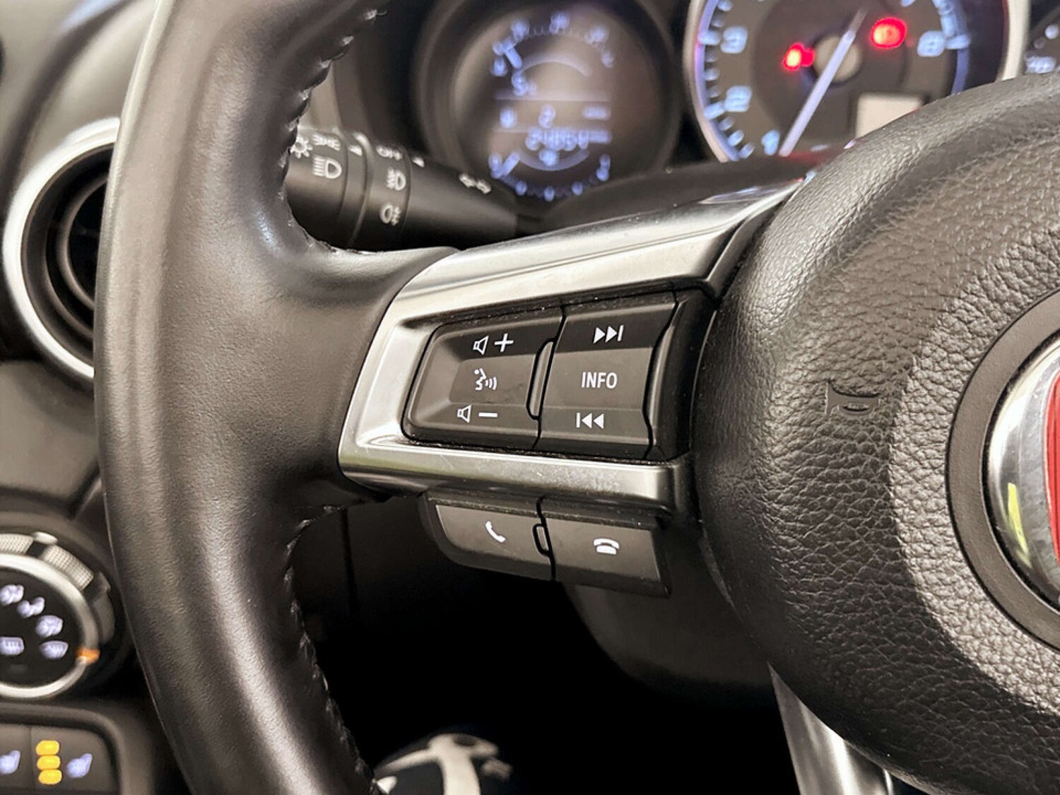 Used Fiat 124 Spider 2016 for sale - 77368299: Photo 18