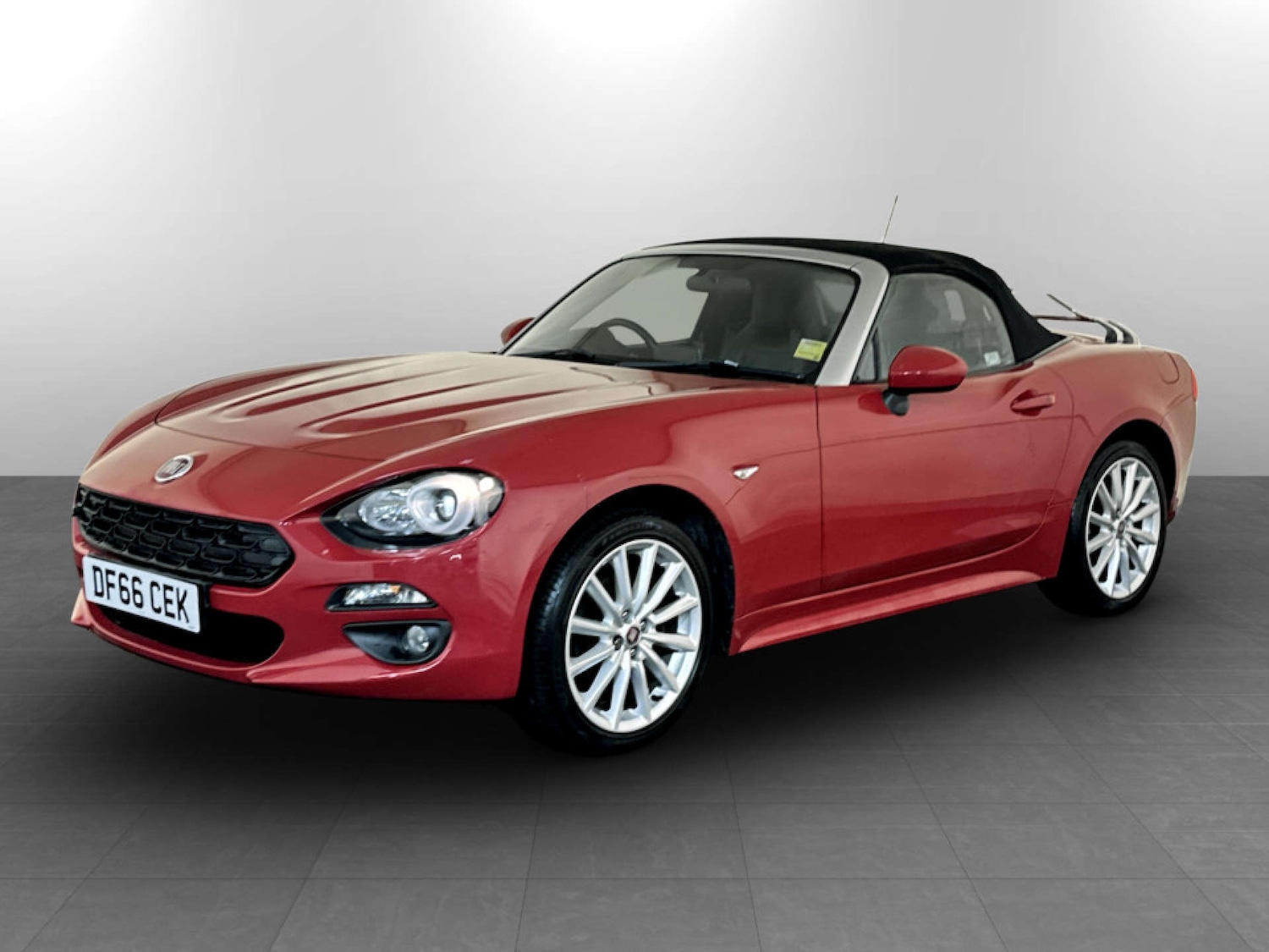 Used Fiat 124 Spider 2016 for sale - 77368299: Photo 6
