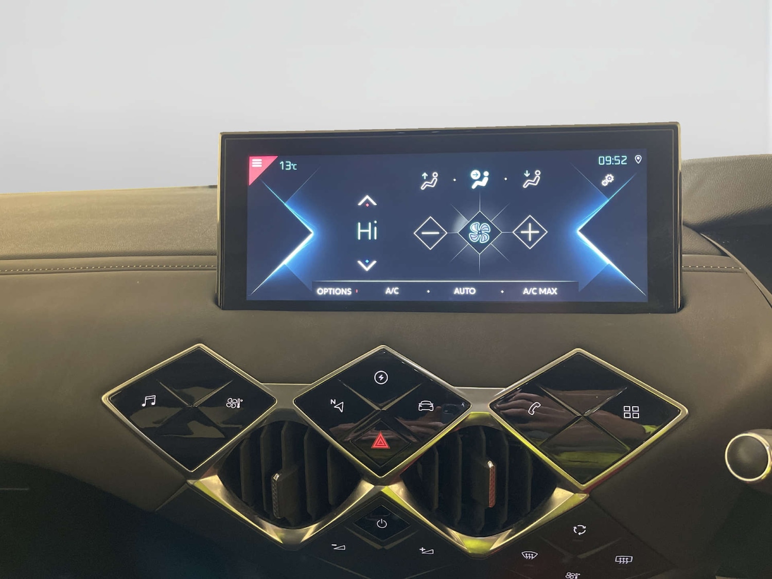 Used DS Automobiles DS 3 Crossback 2020 for sale - 77920768: Photo 24