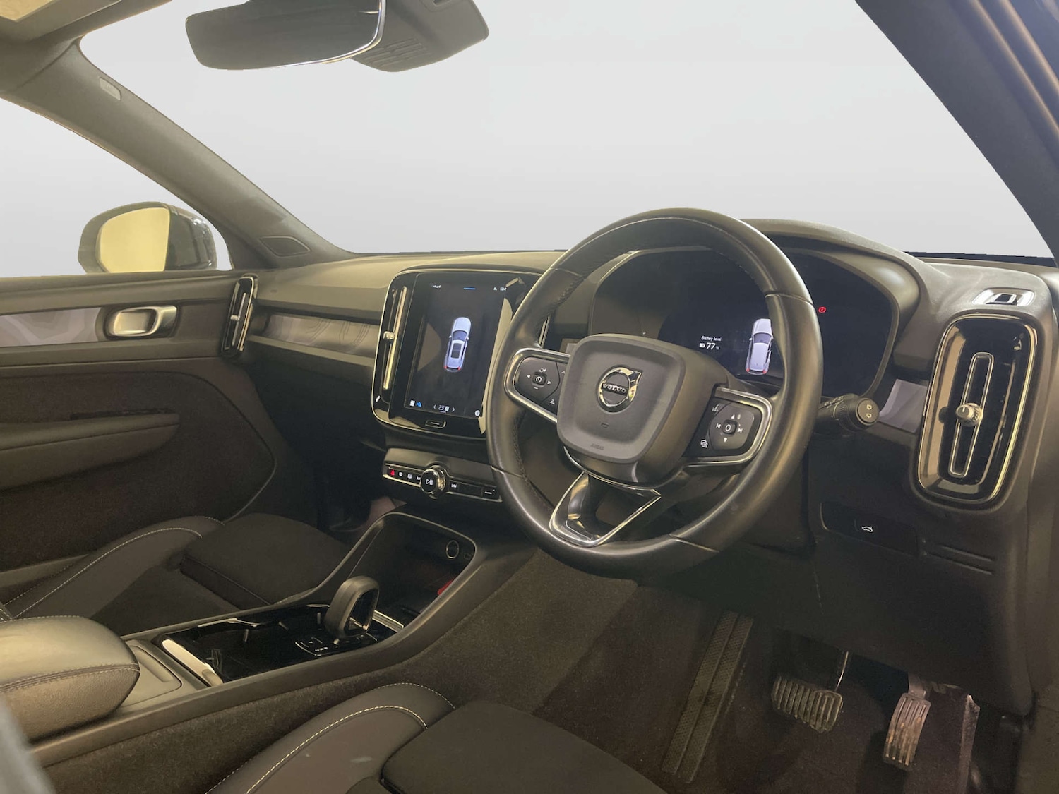 Used Volvo XC40 2023 for sale - 77905824: Photo 15