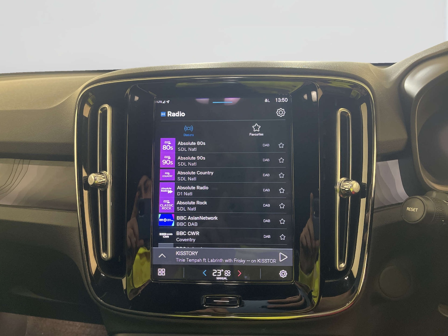 Used Volvo XC40 2023 for sale - 77905824: Photo 24