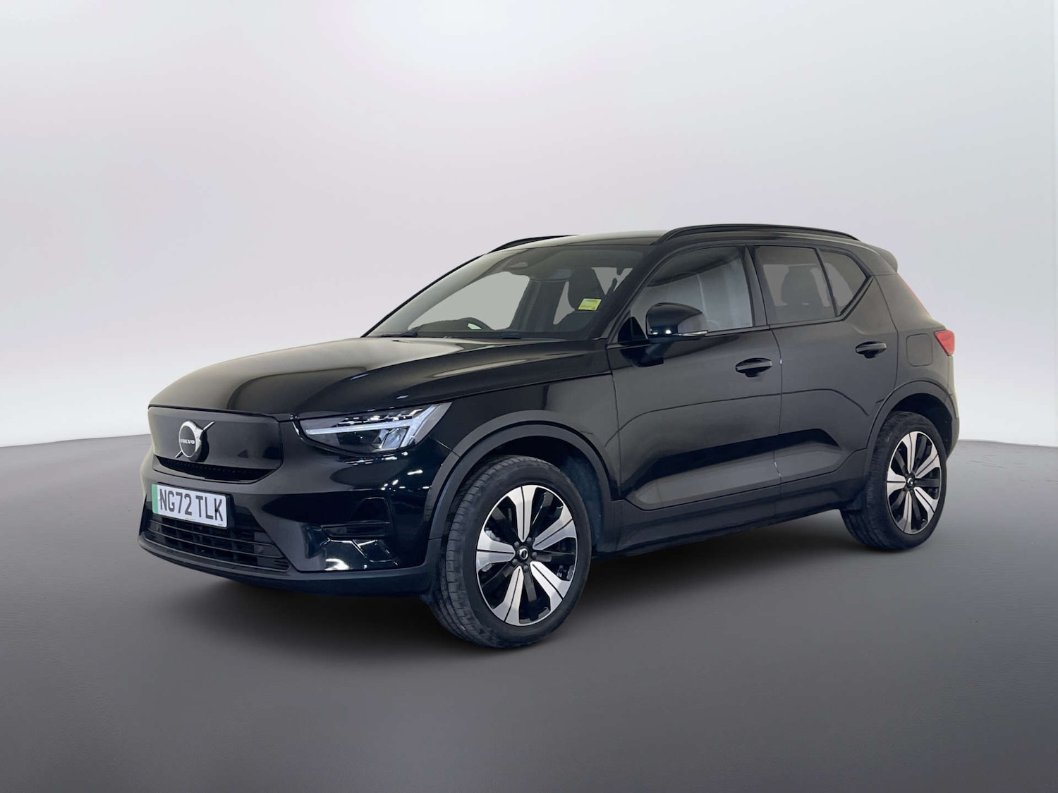 Used Volvo XC40 2023 for sale - 77905824: Photo 6